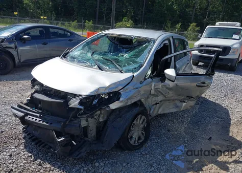 2016 Nissan Versa Note S (Sr)/S Plus/Sl/Sr/Sv z USA, uszkodzony, nr VIN 3N1CE2CP2GL351351